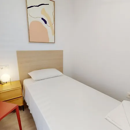 Colorful Penthouse Center 5a アパート